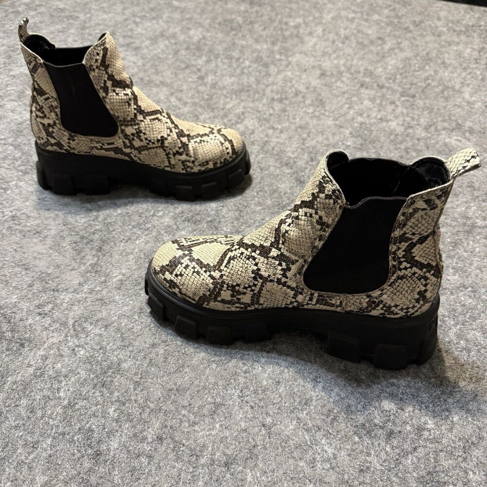 Circus By Sam Edelman Boots Womens Black Darielle Chelsea Snake Skin Sz 8.5